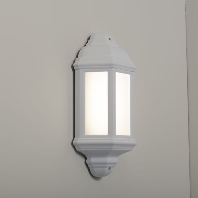 Manta 10w 4000K LED Polycarb Half Wall Lantern White