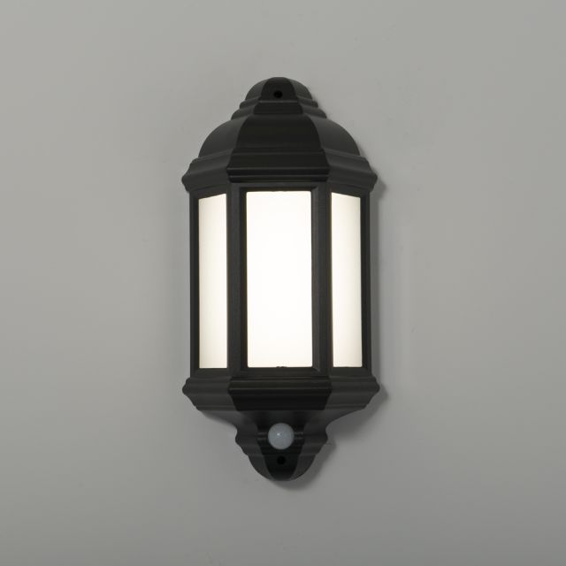 Manta 10w 4000K LED Polycarb Half Lantern c/w Dimming