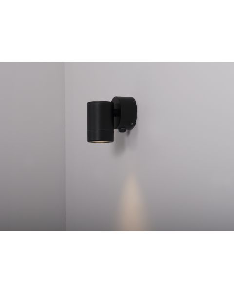 Tulua GU10 Single Wall Light c/w Photocell Black